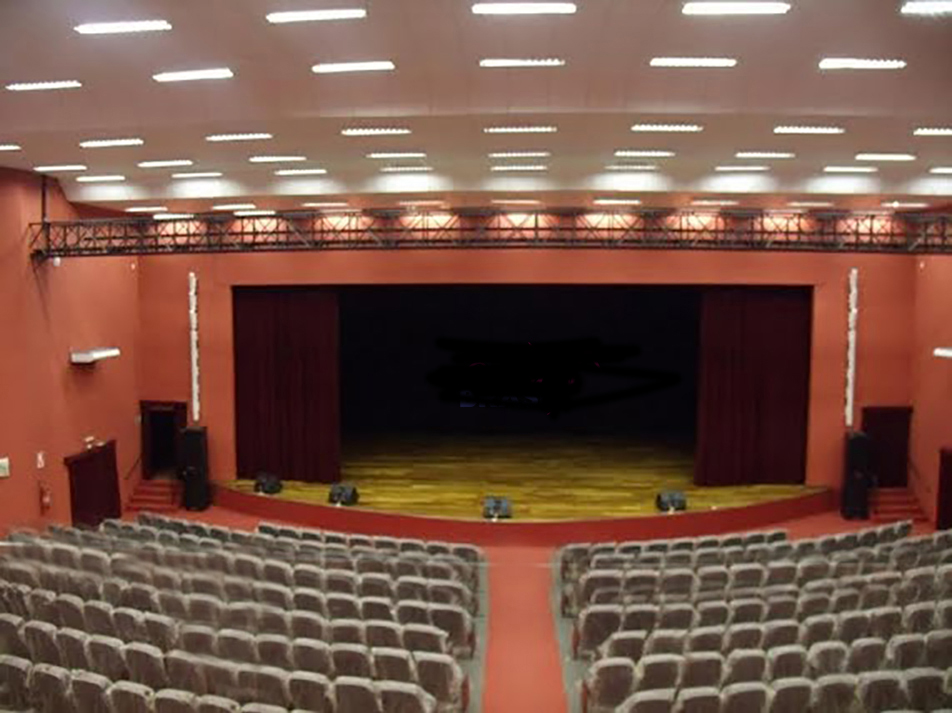 teatro pirassununga 2.jpg